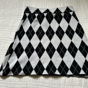 Black and grey argyle mini skirt